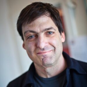 Dan Ariely headshot